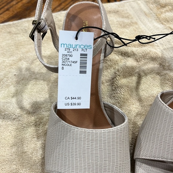 NWT size 8 Nicole pumps. - Picture 3 of 3